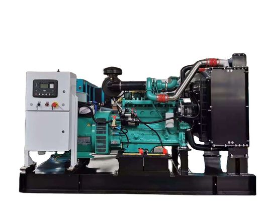 Cooling Fins 250KW Generator Set With Cummins Engine for Emergency Diesel Power Supply